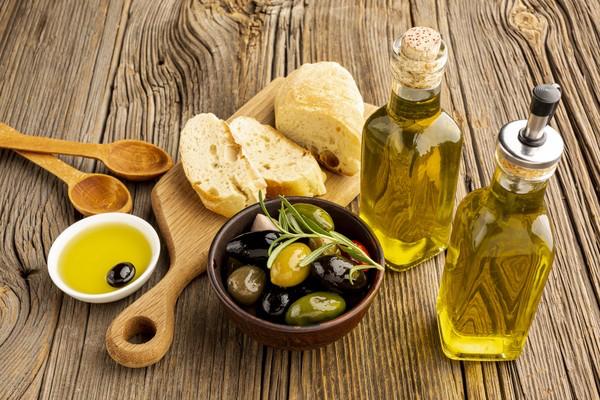Huiles d'Olive et olives