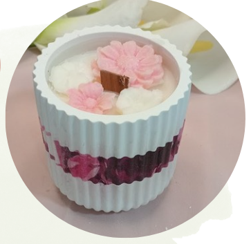 Bougie en pot avec couvercle